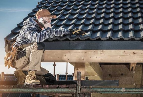 evaluating roofing contractors